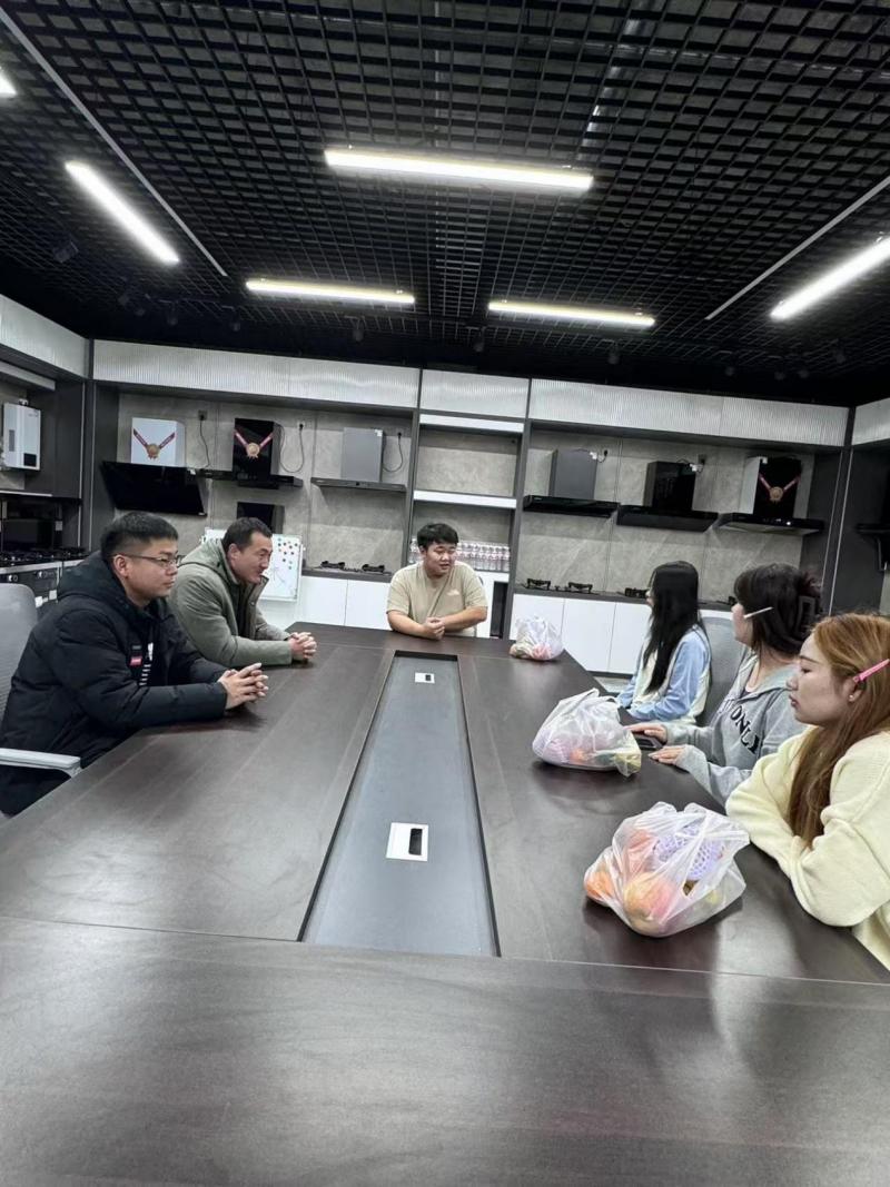 深入走访实习岗位，慰问实习生