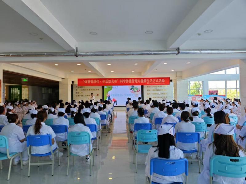 体重治理佳，生涯绽光线——mg冰球突破与新疆生产建设兵团医院联合开展体重康健治理讲座与义诊活动